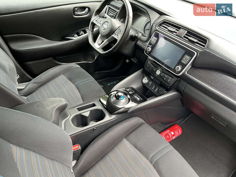 Хэтчбек Nissan Leaf 2020 в Владимире