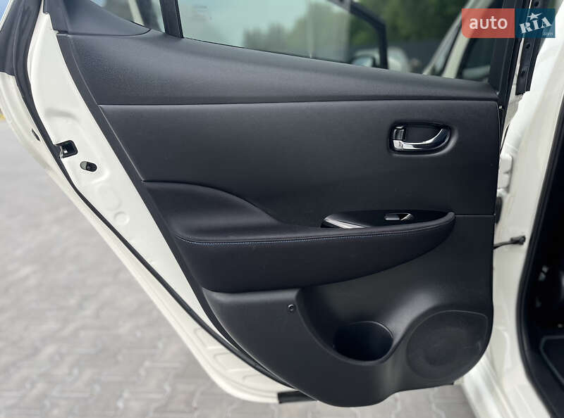 Хэтчбек Nissan Leaf 2020 в Владимире