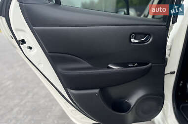 Хетчбек Nissan Leaf 2020 в 