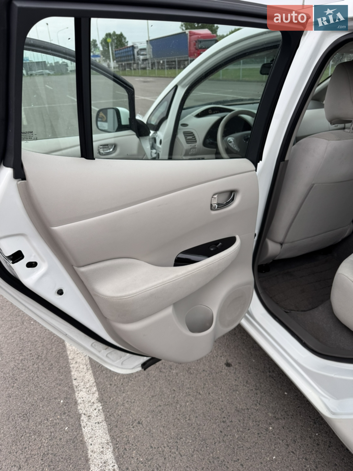 2016 Nissan Leaf - мініатюра 15