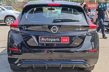 Хэтчбек Nissan Leaf 2019 в 