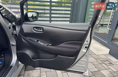 Хетчбек Nissan Leaf 2019 в 