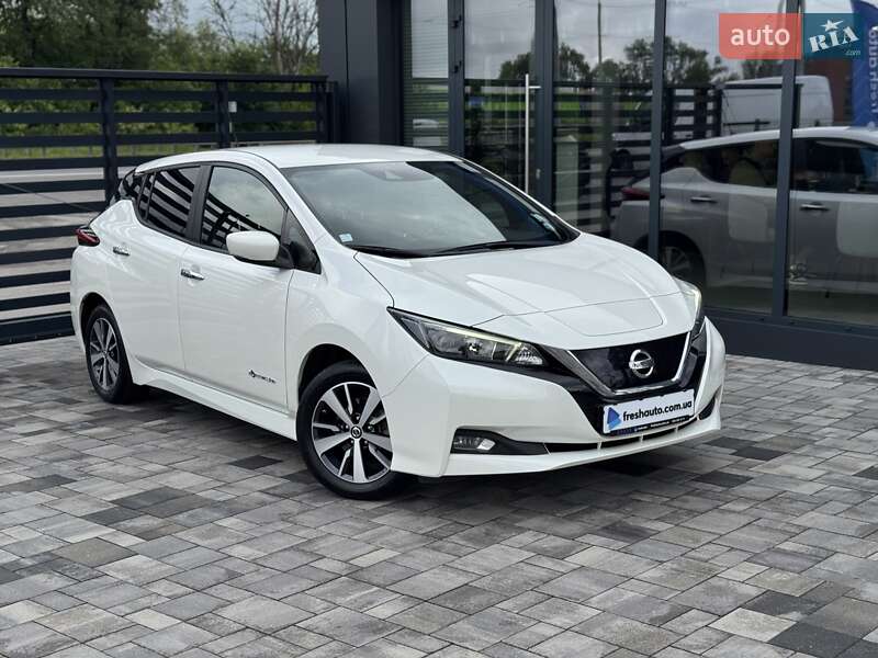 Хетчбек Nissan Leaf 2019 в 