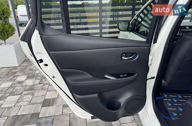 Хетчбек Nissan Leaf 2019 в 