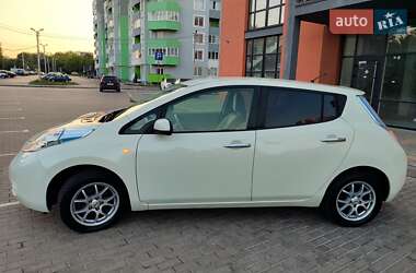Хэтчбек Nissan Leaf 2013 в Львове