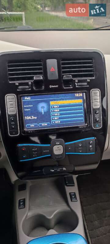 Хэтчбек Nissan Leaf 2013 в Ивано-Франковске фото 8 Хэтчбек Nissan Leaf 2013 в Ивано-Франковске