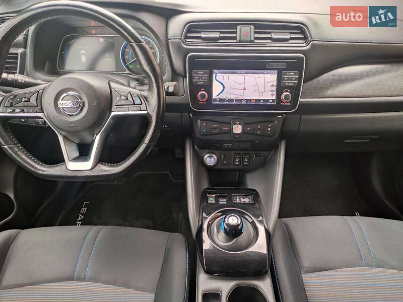 Хэтчбек Nissan Leaf 2018 в Звягеле