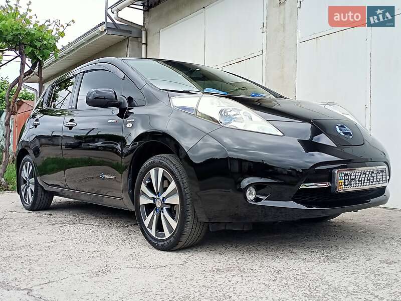 Хэтчбек Nissan Leaf 2016 в Одессе
