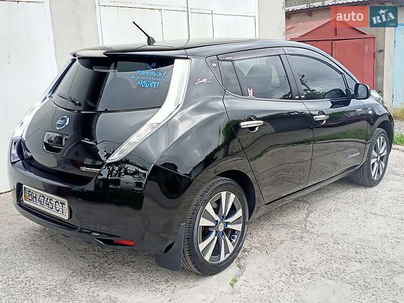 Хэтчбек Nissan Leaf 2016 в Одессе