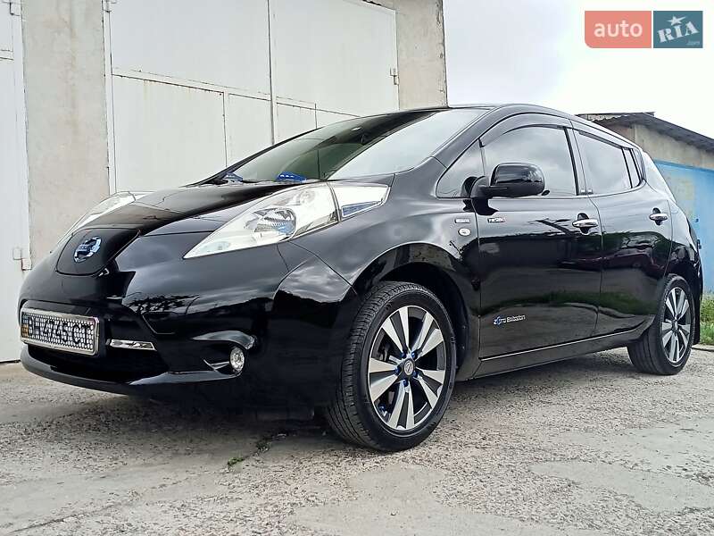 Хэтчбек Nissan Leaf 2016 в Одессе
