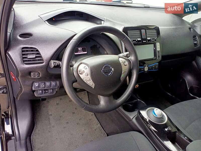 Хэтчбек Nissan Leaf 2016 в Одессе