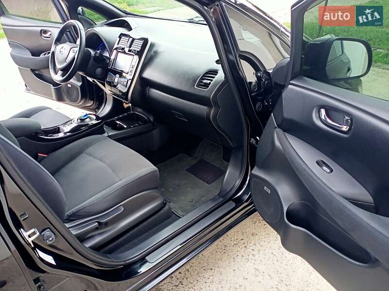 Хэтчбек Nissan Leaf 2016 в Одессе