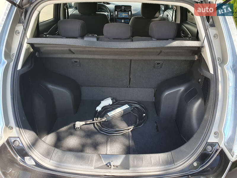 Хетчбек Nissan Leaf 2014 в Горі