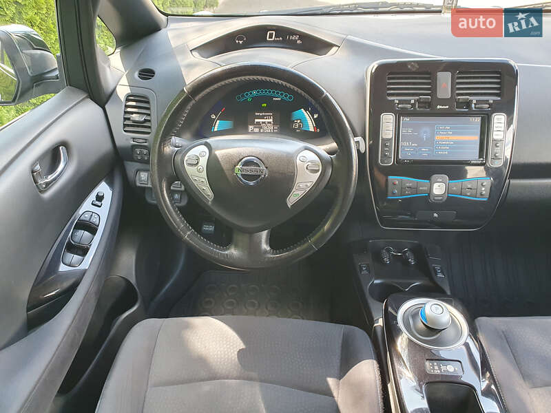 Хетчбек Nissan Leaf 2014 в Горі
