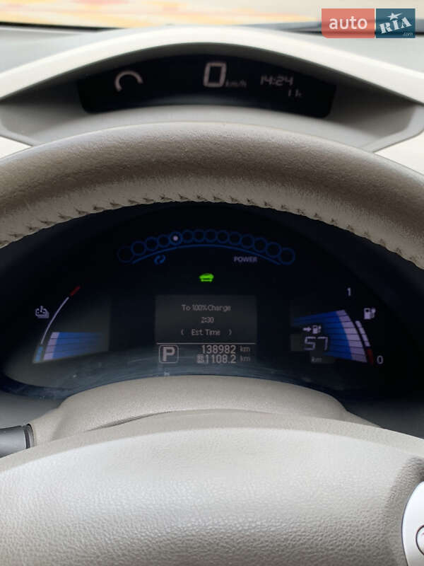 Хэтчбек Nissan Leaf 2012 в Звягеле