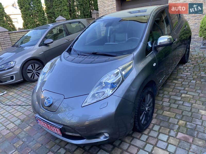 Хетчбек Nissan Leaf 2014 в Чернівцях