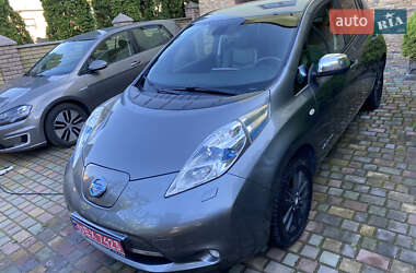 Хэтчбек Nissan Leaf 2014 в 