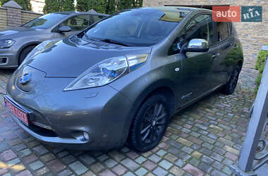 Хэтчбек Nissan Leaf 2014 в 