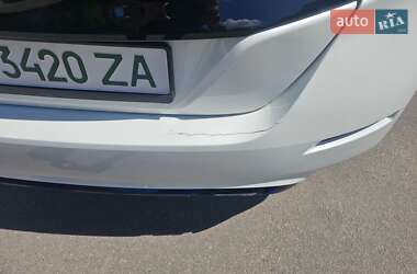 Хэтчбек Nissan Leaf 2021 в 