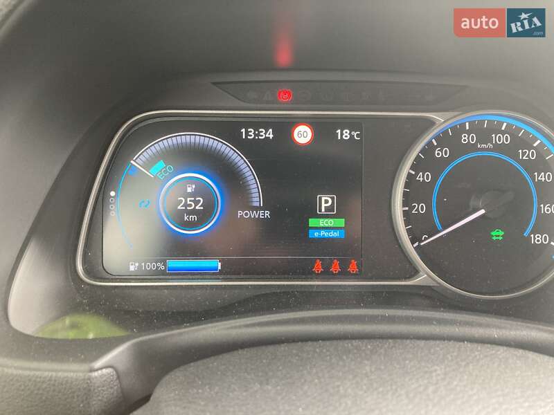 Хетчбек Nissan Leaf 2019 в Дніпрі