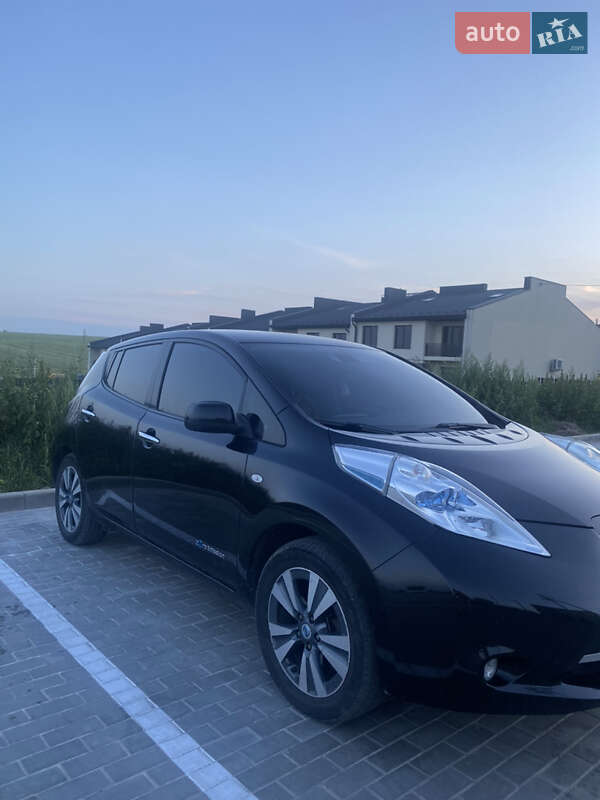 Хетчбек Nissan Leaf 2014 в Тернополі