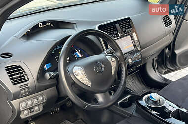 Хэтчбек Nissan Leaf 2014 в 