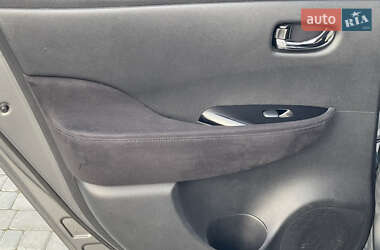 Хэтчбек Nissan Leaf 2014 в 