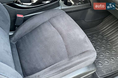 Хэтчбек Nissan Leaf 2014 в 
