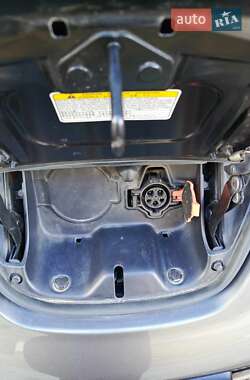 Хэтчбек Nissan Leaf 2014 в 