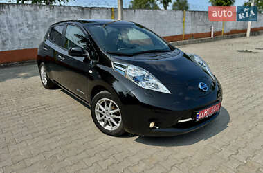 Хэтчбек Nissan Leaf 2015 в 