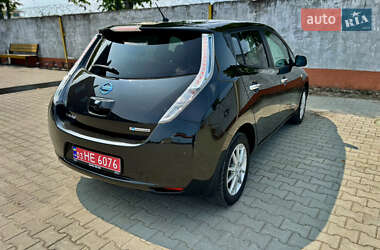 Хэтчбек Nissan Leaf 2015 в 