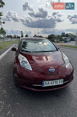 Хэтчбек Nissan Leaf 2015 в Киеве