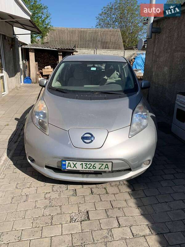 Хэтчбек Nissan Leaf 2011 в Харькове