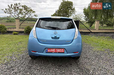 Хэтчбек Nissan Leaf 2012 в 