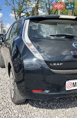 Хэтчбек Nissan Leaf 2013 в 