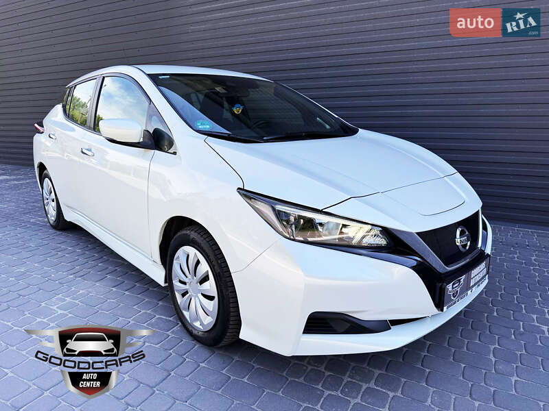 Хэтчбек Nissan Leaf 2021 в 
