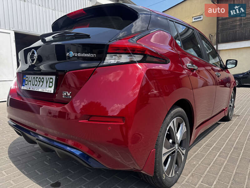 Хетчбек Nissan Leaf 2021 в Одесі