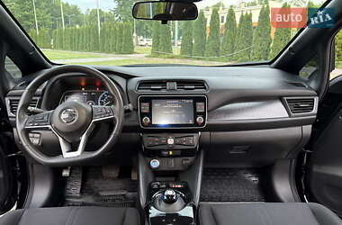Хетчбек Nissan Leaf 2020 в 
