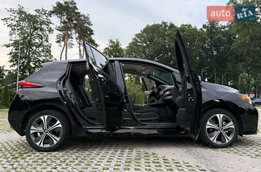 Хетчбек Nissan Leaf 2020 в 