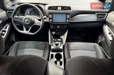 Хетчбек Nissan Leaf 2020 в 