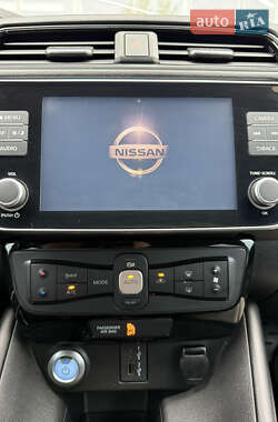 Хетчбек Nissan Leaf 2020 в 