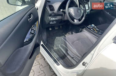 Хэтчбек Nissan Leaf 2017 в 
