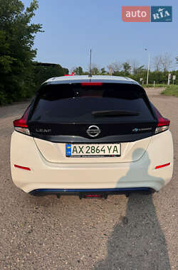 Хетчбек Nissan Leaf 2021 в 