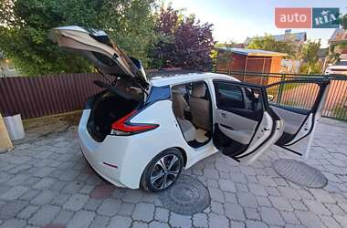 Хэтчбек Nissan Leaf 2018 в 