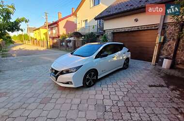 Хэтчбек Nissan Leaf 2018 в 