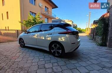 Хэтчбек Nissan Leaf 2018 в 