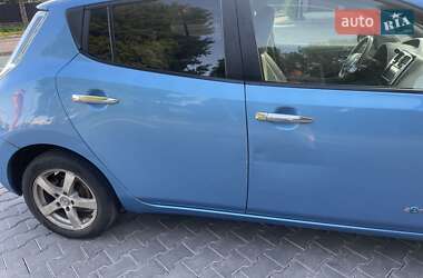 Хетчбек Nissan Leaf 2012 в 