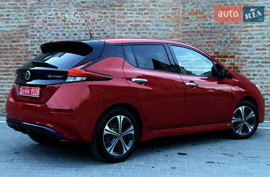 Хетчбек Nissan Leaf 2020 в 