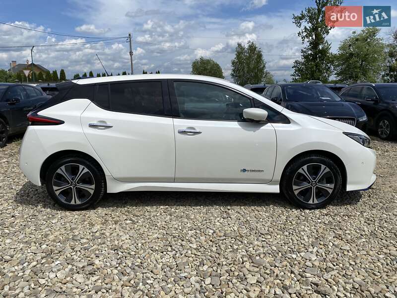 Хэтчбек Nissan Leaf 2020 в Львове