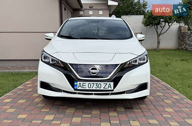 Хэтчбек Nissan Leaf 2018 в 